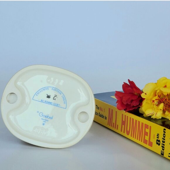 Hummel Figurine -TMK 7 - At Play - No. 632 - Exclusive Edition 1998/99 - Picture 6 of 6